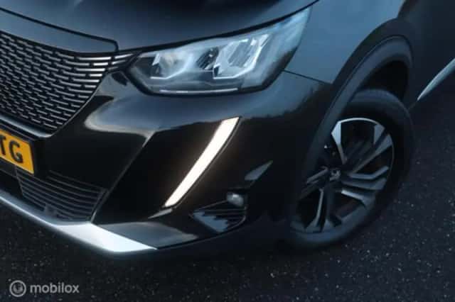 Peugeot 2008 (2020) thumbnail 41