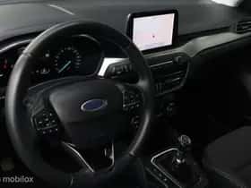 Ford Focus thumbnail 12