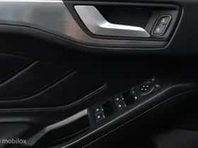 Ford Focus thumbnail 17