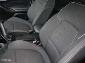 Ford Focus thumbnail 25