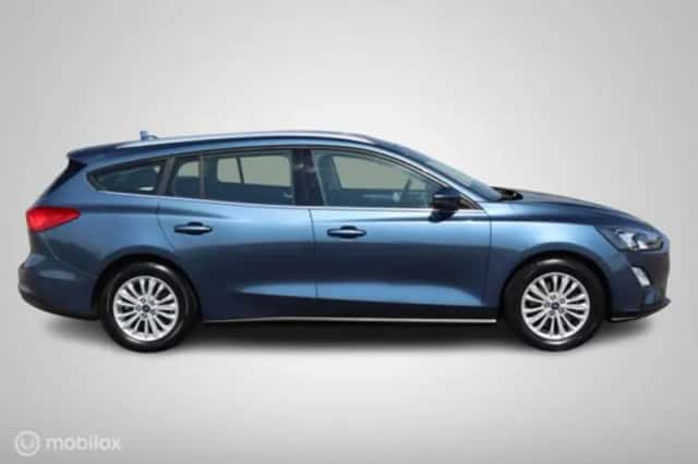 Ford Focus (2020) thumbnail 7