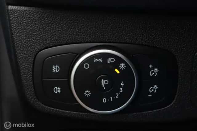 Ford Focus (2020) thumbnail 9