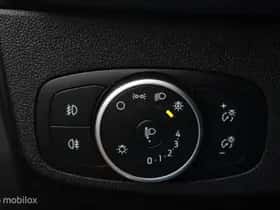 Ford Focus thumbnail 9