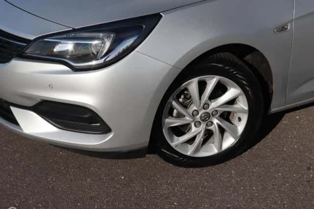 Opel Astra Sports Tourer (2020) thumbnail 2
