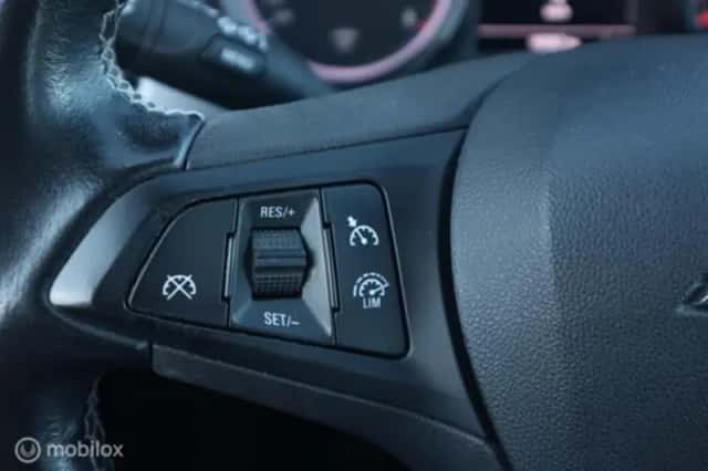 Opel Astra (2020) thumbnail 11