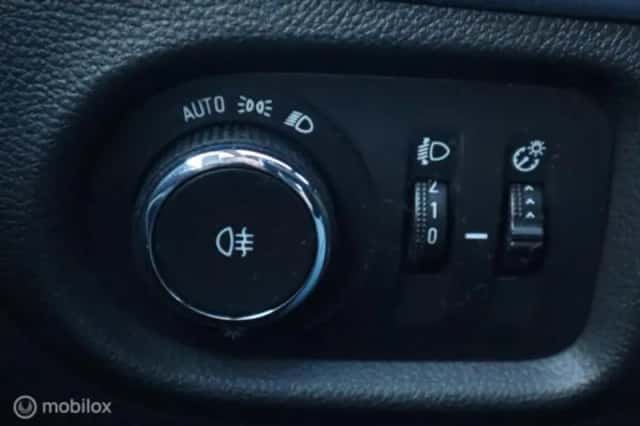 Opel Astra (2020) thumbnail 9