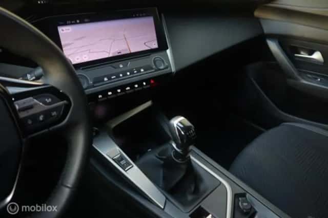 Peugeot 308 (2023) thumbnail 12