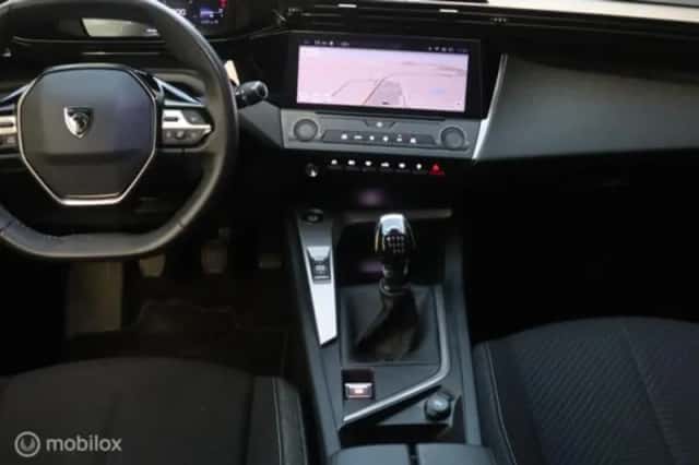 Peugeot 308 (2023) thumbnail 13
