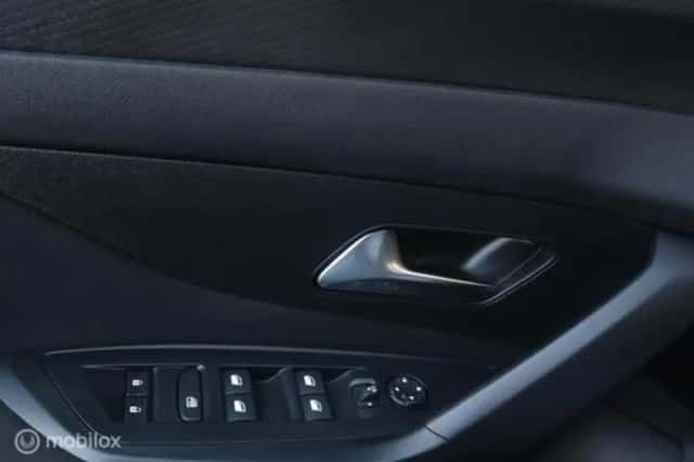 Peugeot 308 (2023) thumbnail 22