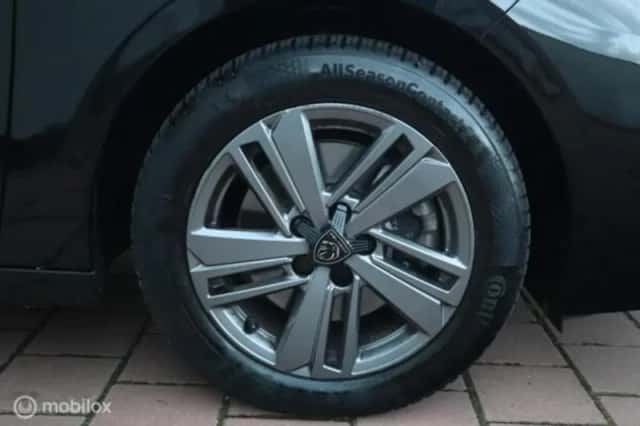 Peugeot 308 (2023) thumbnail 32