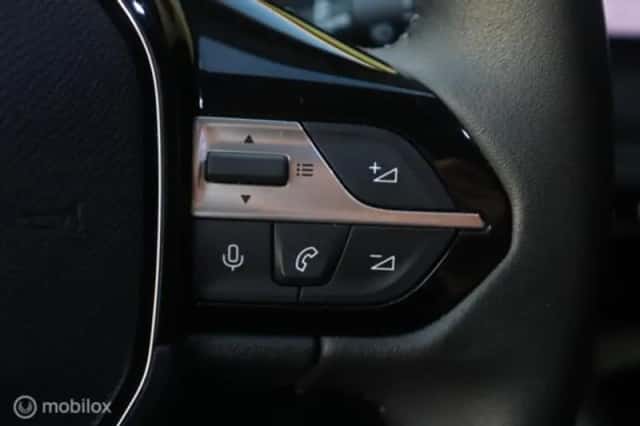 Peugeot 308 (2023) thumbnail 37
