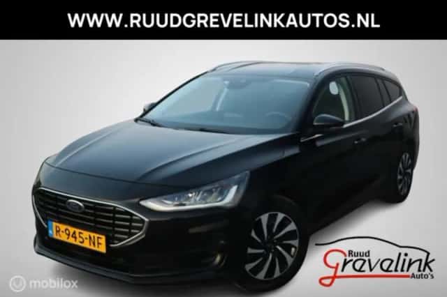 Ford Focus (2022) thumbnail 1