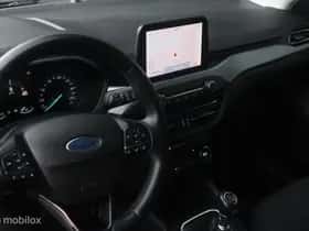 Ford Focus thumbnail 12