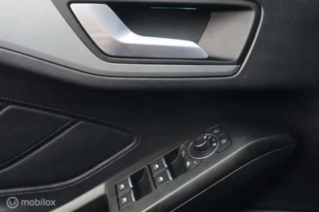 Ford Focus (2022) thumbnail 22