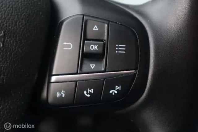 Ford Focus (2022) thumbnail 34