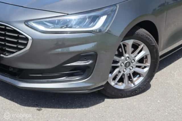 Ford Focus (2023) thumbnail 2