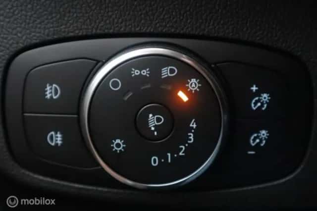Ford Focus (2023) thumbnail 11
