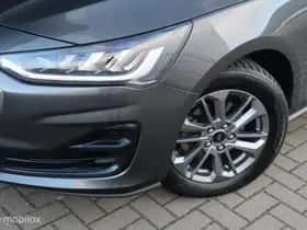 Ford Focus thumbnail 3