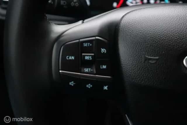 Ford Focus (2023) thumbnail 40