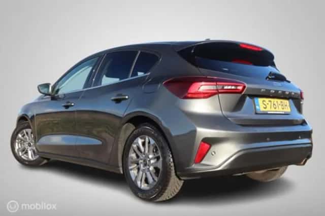 Ford Focus (2023) thumbnail 42
