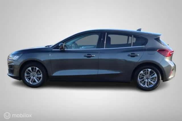 Ford Focus (2023) thumbnail 6