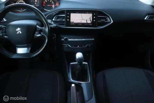 Peugeot 308 (2019) thumbnail 15