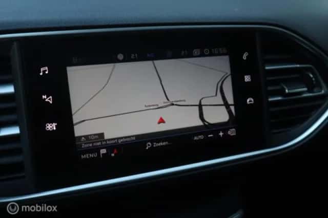 Peugeot 308 (2019) thumbnail 17
