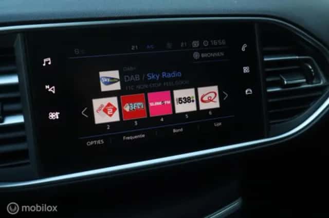 Peugeot 308 (2019) thumbnail 19