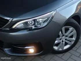 Peugeot 308 thumbnail 3