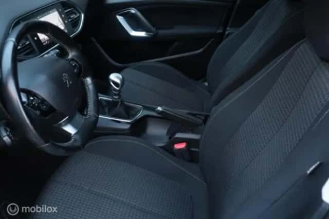 Peugeot 308 (2019) thumbnail 24