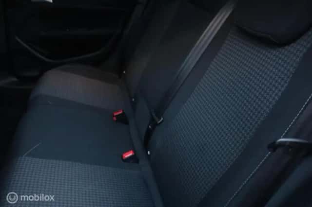 Peugeot 308 (2019) thumbnail 28