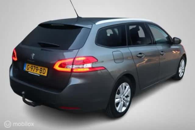 Peugeot 308 (2019) thumbnail 4