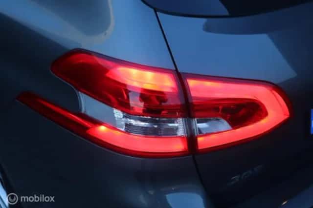 Peugeot 308 (2019) thumbnail 32