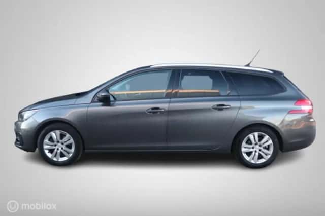 Peugeot 308 (2019) thumbnail 9