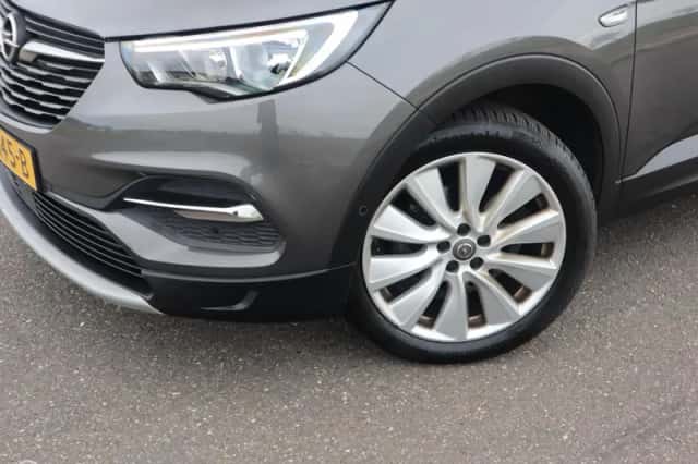 Opel Grandland X (2019) thumbnail 2