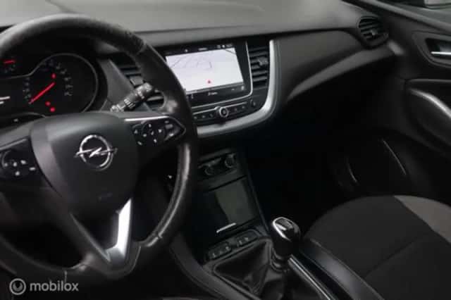 Opel Grandland (2019) thumbnail 15