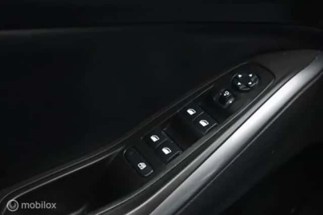 Opel Grandland (2019) thumbnail 28