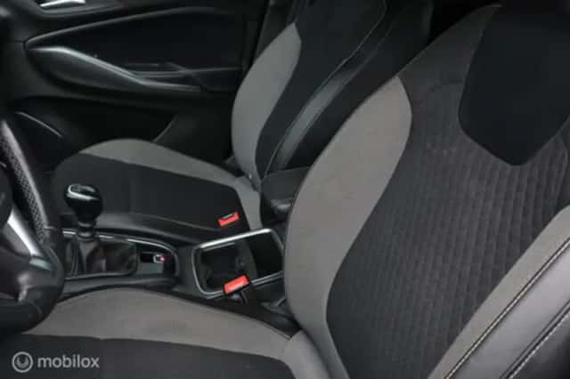 Opel Grandland (2019) thumbnail 29