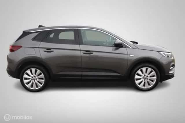 Opel Grandland (2019) thumbnail 9