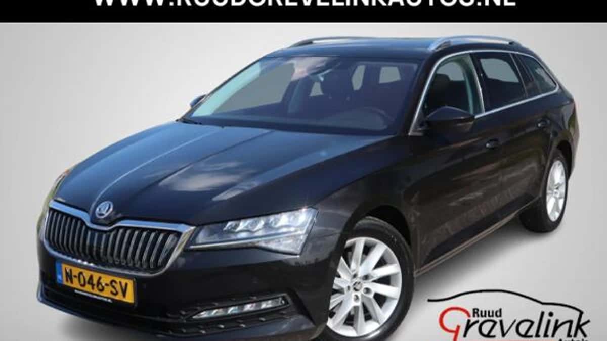 Škoda Superb — foto 1
