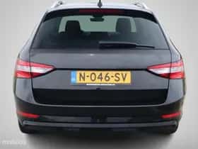 Škoda Superb thumbnail 35