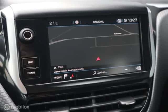 Peugeot 2008 (2019) thumbnail 16