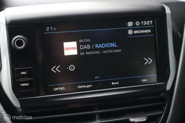 Peugeot 2008 (2019) thumbnail 17