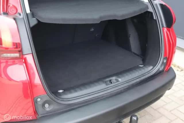 Peugeot 2008 (2019) thumbnail 29