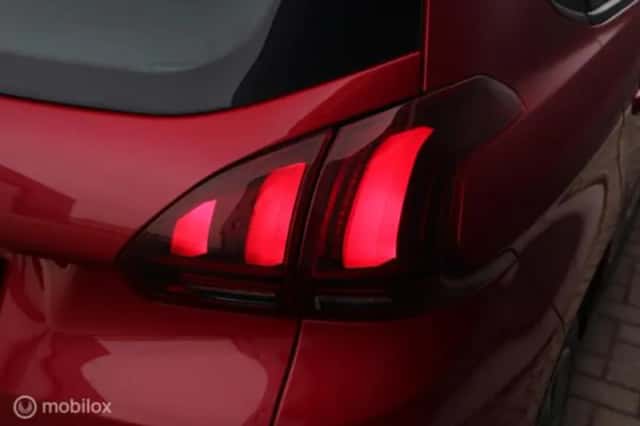 Peugeot 2008 (2019) thumbnail 34