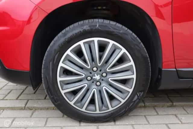Peugeot 2008 (2019) thumbnail 35