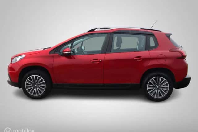 Peugeot 2008 (2019) thumbnail 5