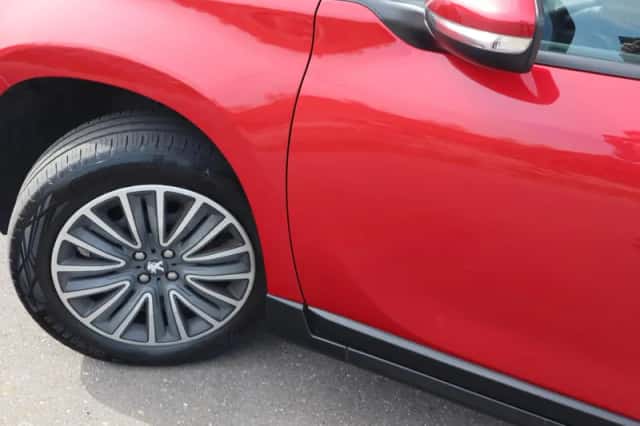 Peugeot 2008 (2019) thumbnail 6