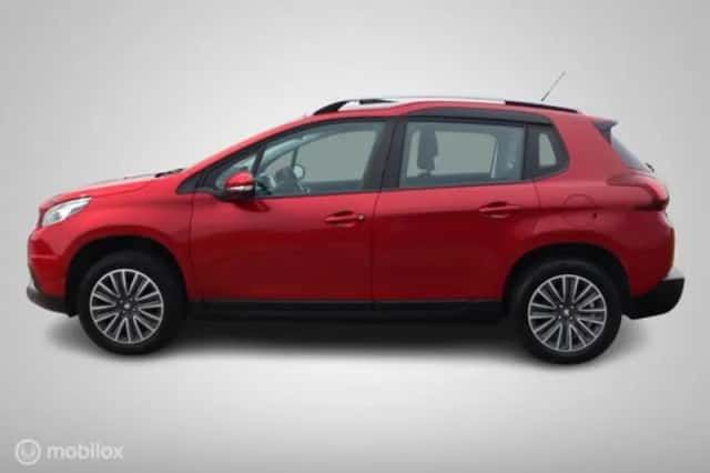 Peugeot 2008 (2019) thumbnail 6