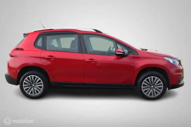 Peugeot 2008 (2019) thumbnail 9